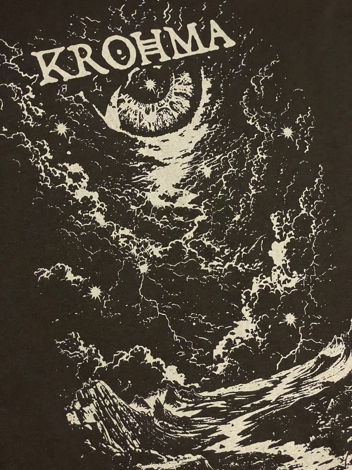 Estampado frontal de la polera, vista completa